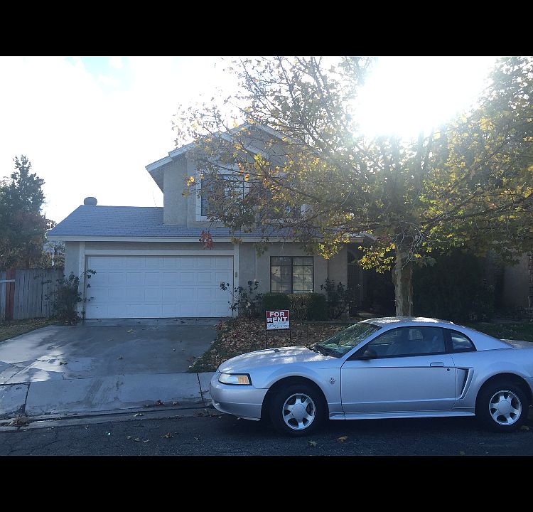 2nd image of 516 E Jenner St