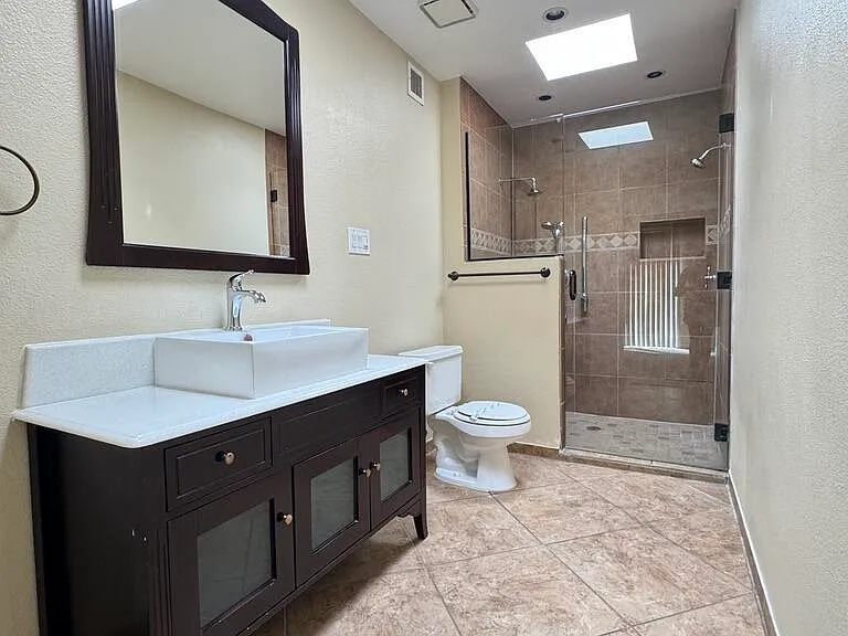 546 S Allred Dr — Photo 15