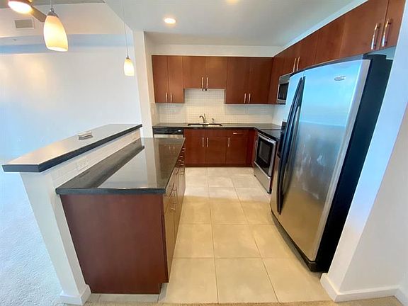 4th image of 300 S Australian Ave Unit 921