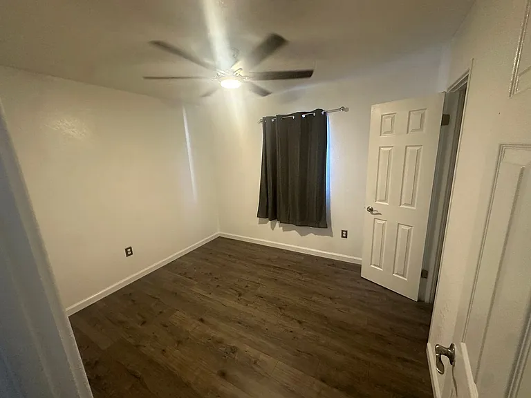 8117 Princess Jeanne Ave NE — Photo 5