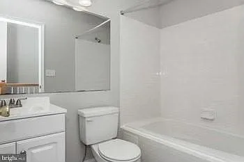 108 W Randall St — Photo 13