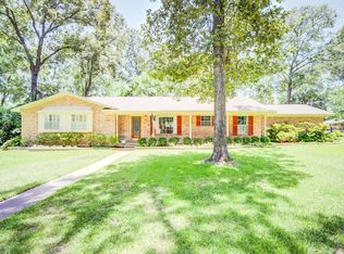 1429 Sleepy Hollow Dr, Lufkin, TX 75904