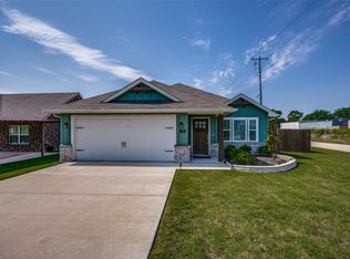 100 E Willow St, Sanger, TX 76266