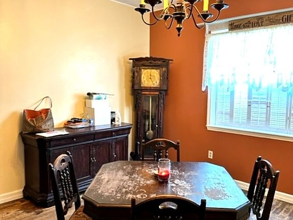 5th image of 612 N Sexton St