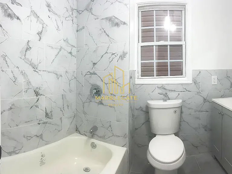 450 S 13th St #33 — Photo 4