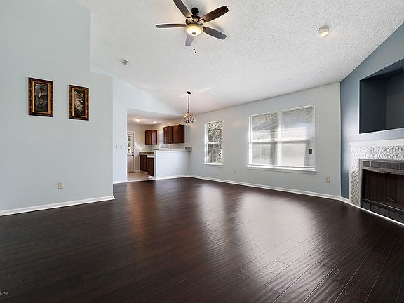 4th image of 2757 ACORN PARK Drive N