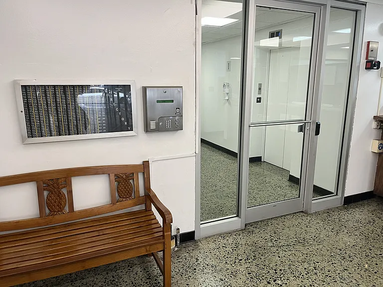 Kapiolani Terrace enttrywy