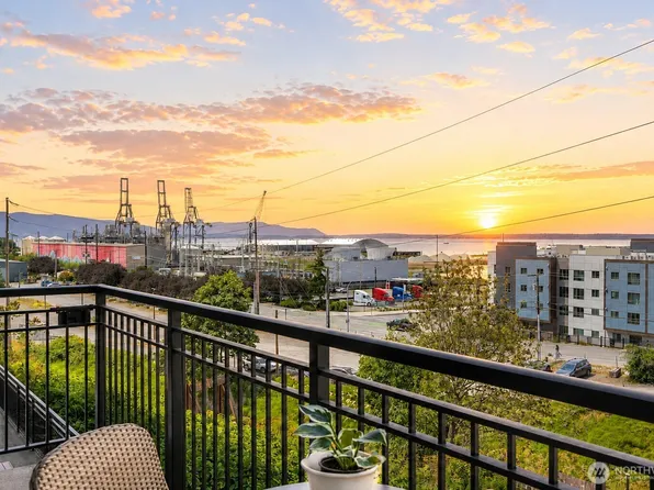 1015 Railroad Avenue #210, Bellingham, WA 98225