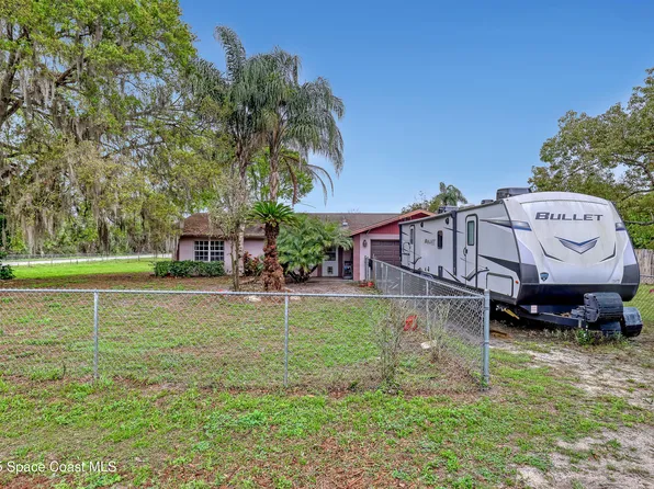 6085 Lord St, Mims, FL 32754