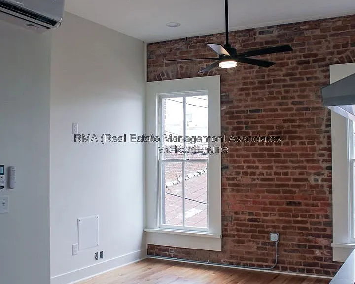 4 Zebulon St #2E — Photo 4