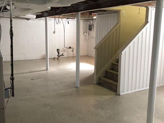 3rd image of 20016 Damman St
