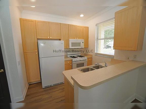 5th image of 101 Key Haven Ct #1