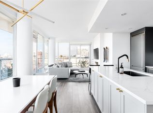 707 Courtney St #1105, Victoria, BC