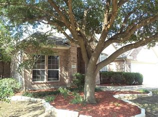210 Sparrow Hawk Dr, McKinney, TX 75070