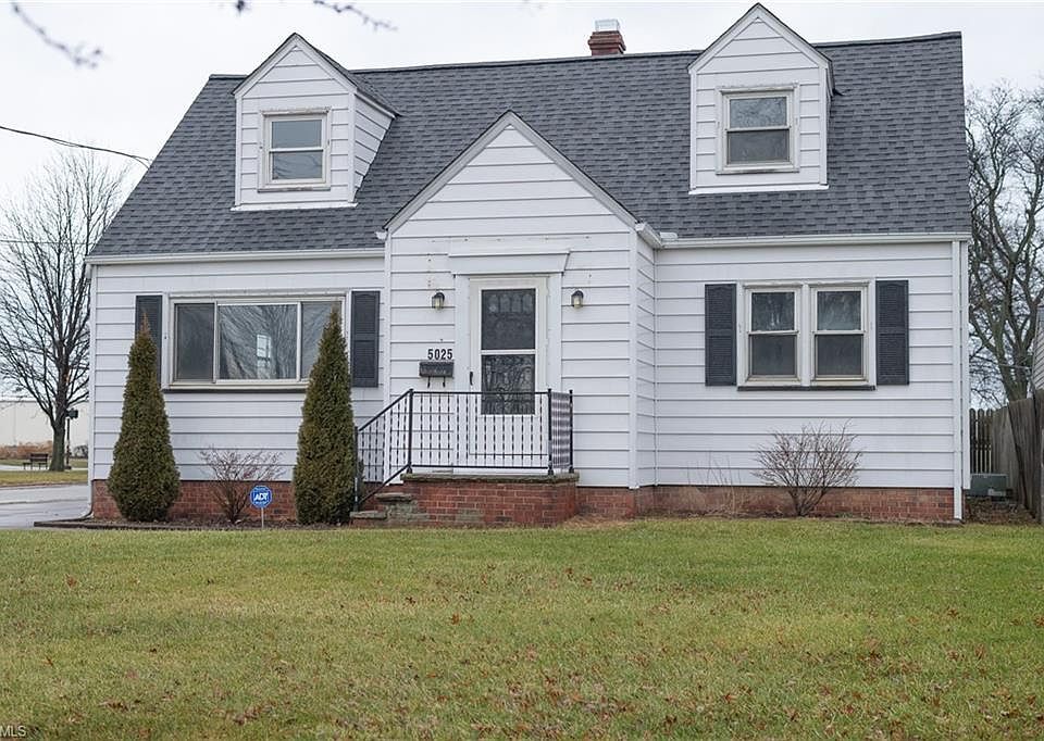 1st image of 5025 W 148th St