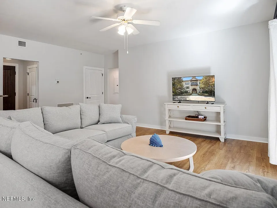 945 Registry Blvd #210