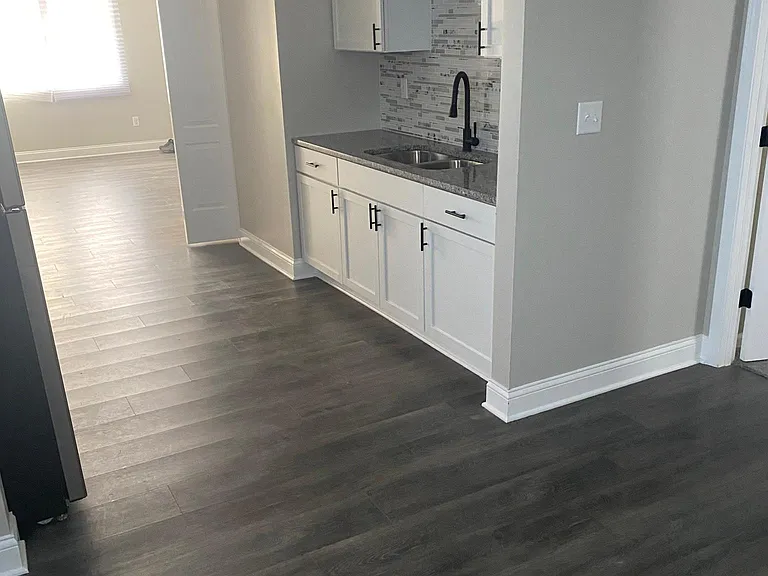 2034 Central Dr — Photo 5