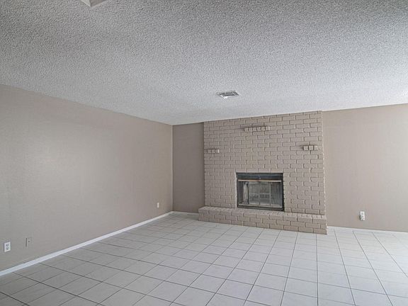 4th image of 4990 E Colorado Ave