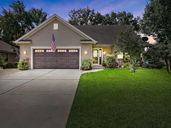 10525 Prairie Crossing DRIVE, Franksville, WI 53126