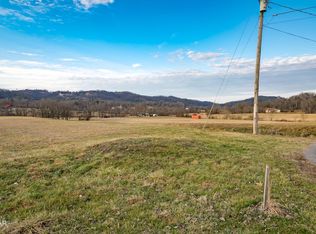 4 Monhollen Dr, Sevierville, TN 37862