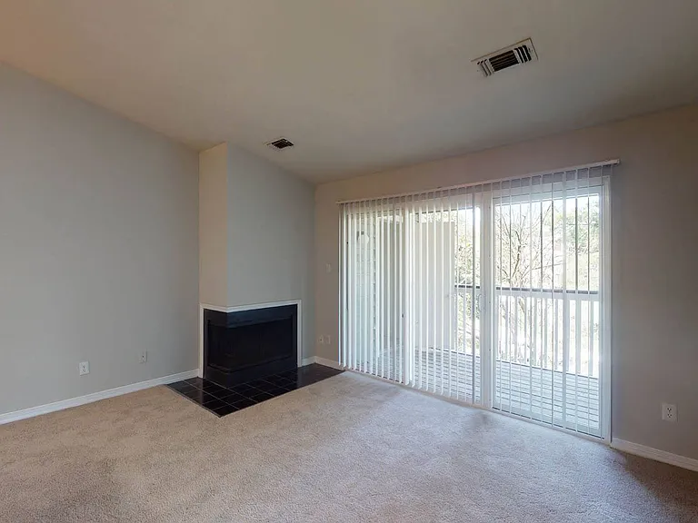 Montclair Apartments — Photo 13