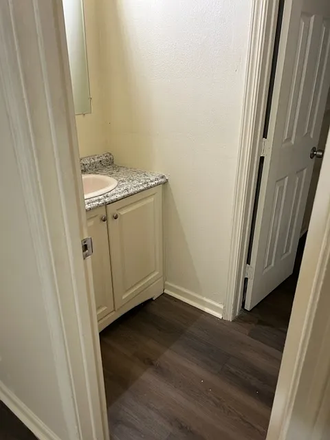 Southern Oaks Apartments - 20 — Photo 4