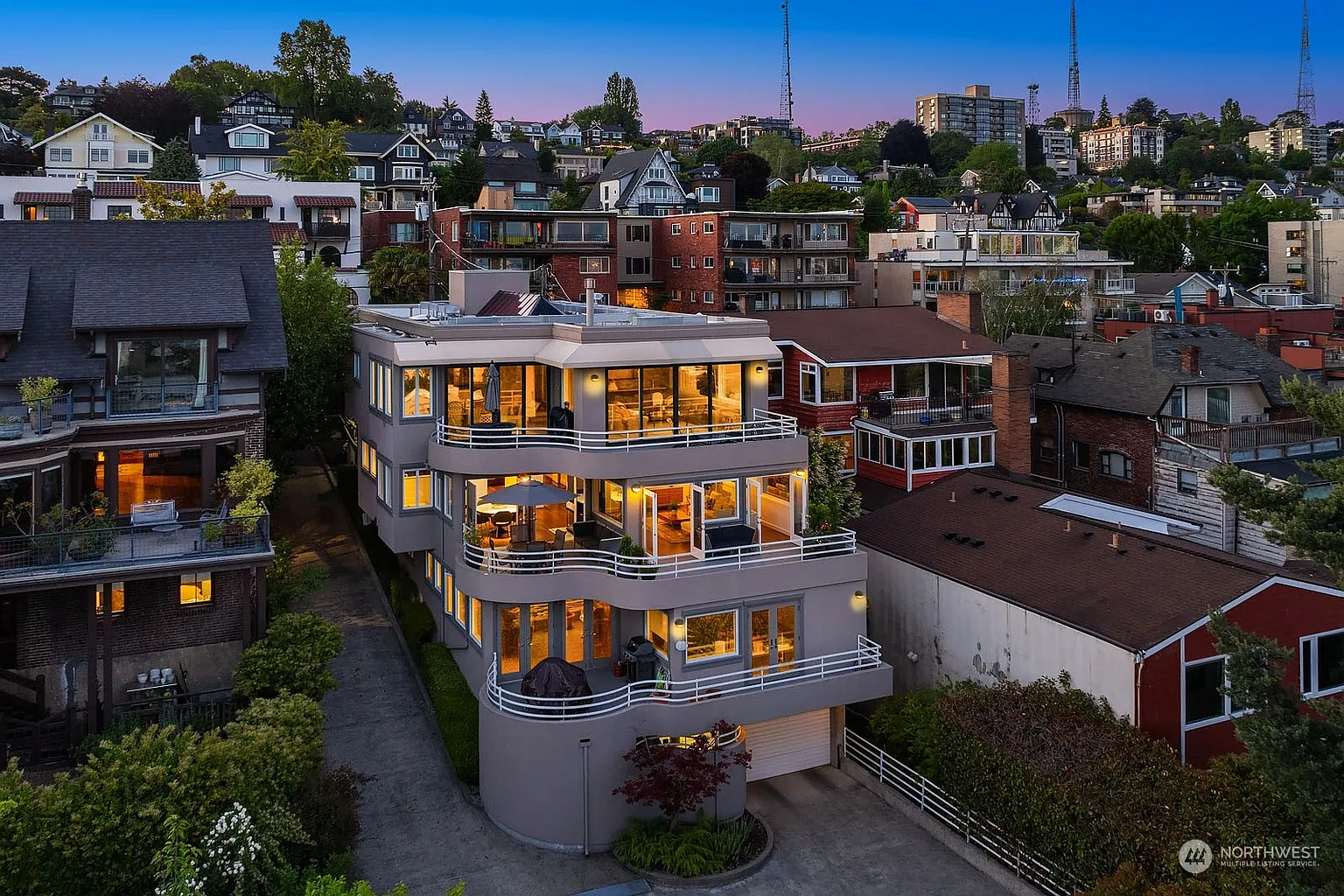 341 W Olympic Pl #2 photo 1
