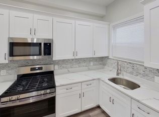 23 Oakwood St #1, Dorchester Center, MA 02124