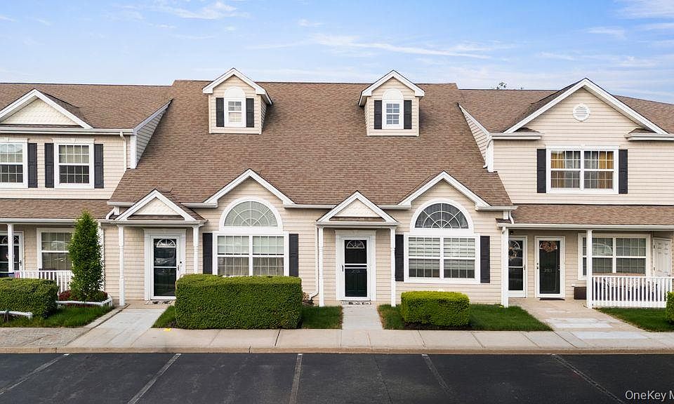 1st image of 205 Willow Lane