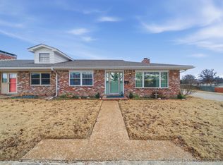 1433 Swan Dr, Bartlesville, OK 74006