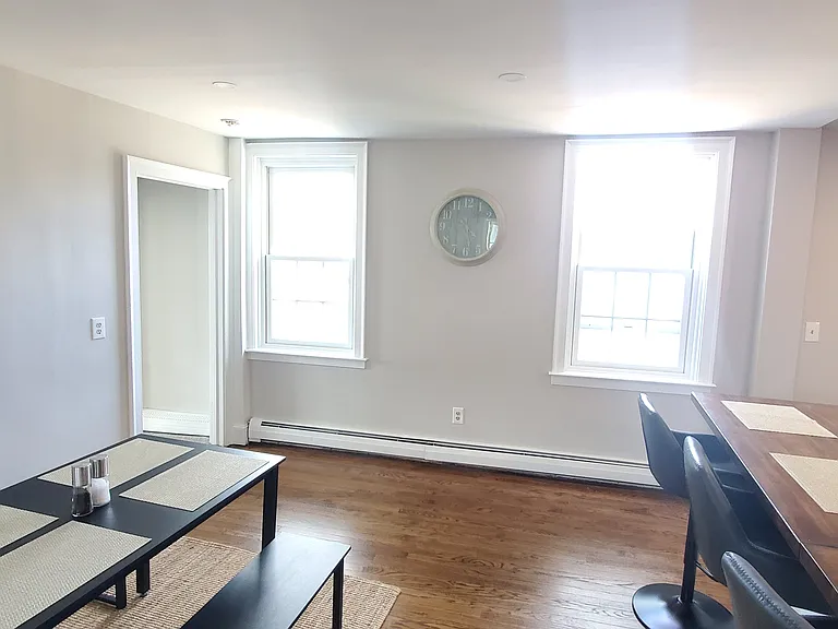 78 Thames St #3 — Photo 8