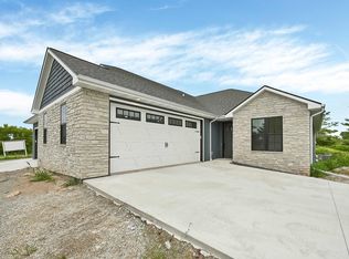 2721 Castaway Ct, Green Bay, WI 54311