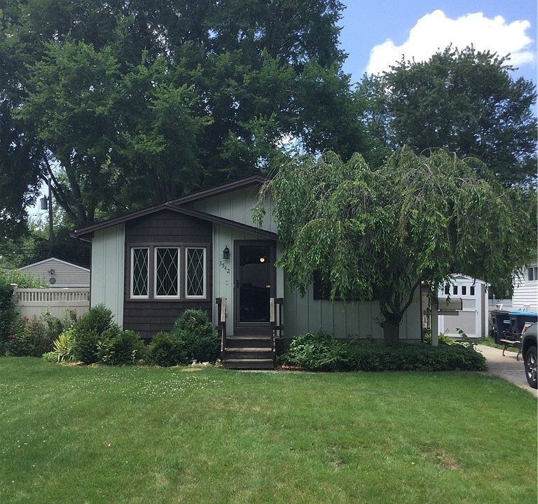 1st image of 3542 Warner Dr