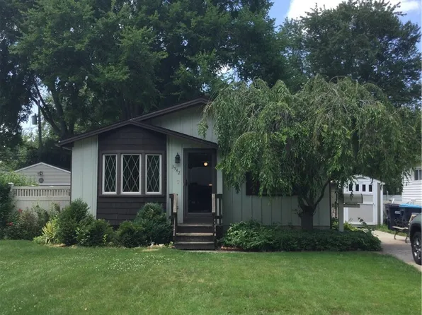 3542 Warner Dr, Grand Island, NY 14072