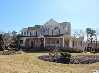 190 Silas Carter Rd, Manorville, NY 11949