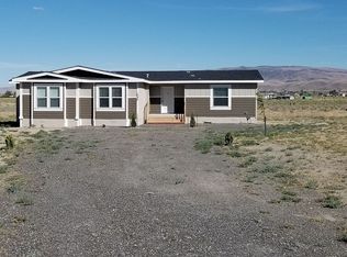 1045 E 10th St, Silver Springs, NV 89429