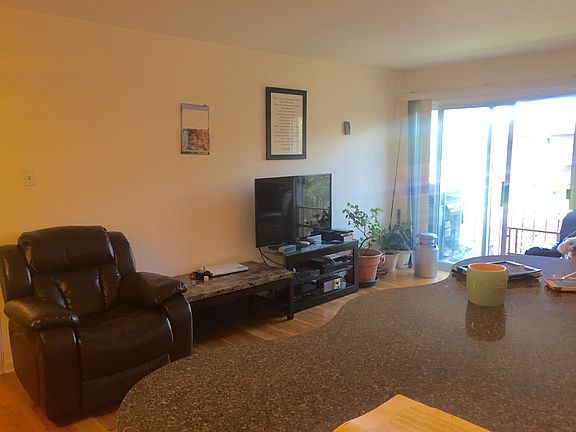 4th image of 8832 Kenneth Dr #205E