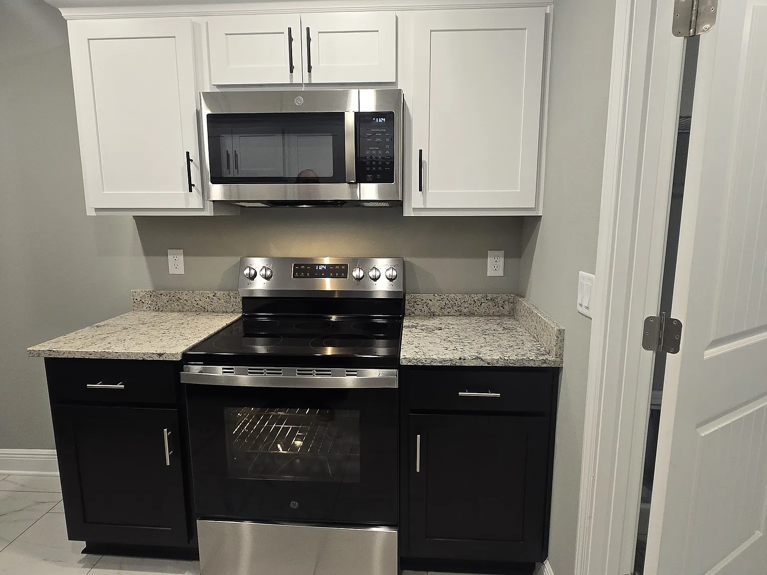 2 bed, 1001 sqft, $1,650 — Photo 1
