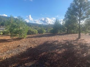 332 Cedar Rdg, Cave Junction, OR 97523