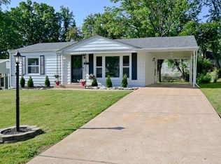 6912 Foxcroft Dr, Saint Louis, MO 63123