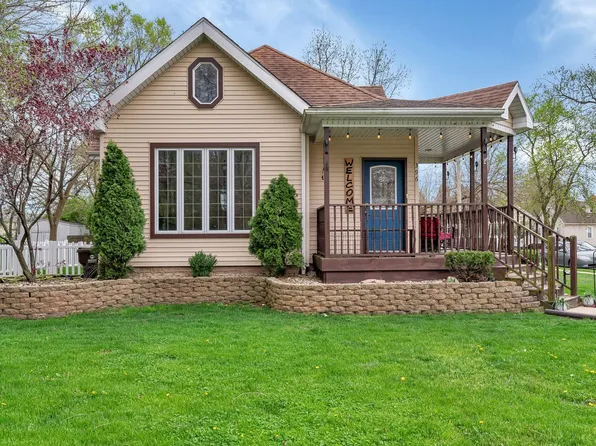 396 W Division St, Manteno, IL 60950