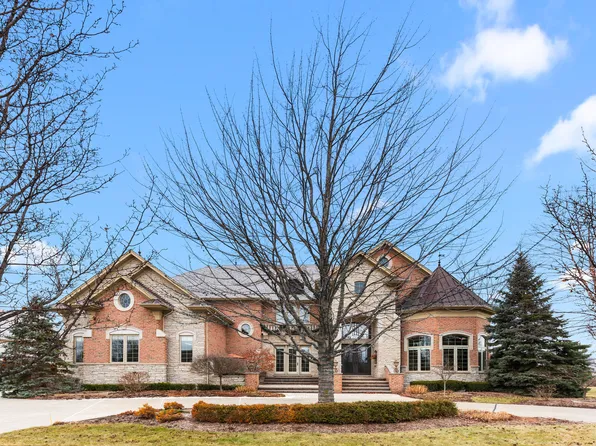 1424 Park West Cir, Munster, IN 46321