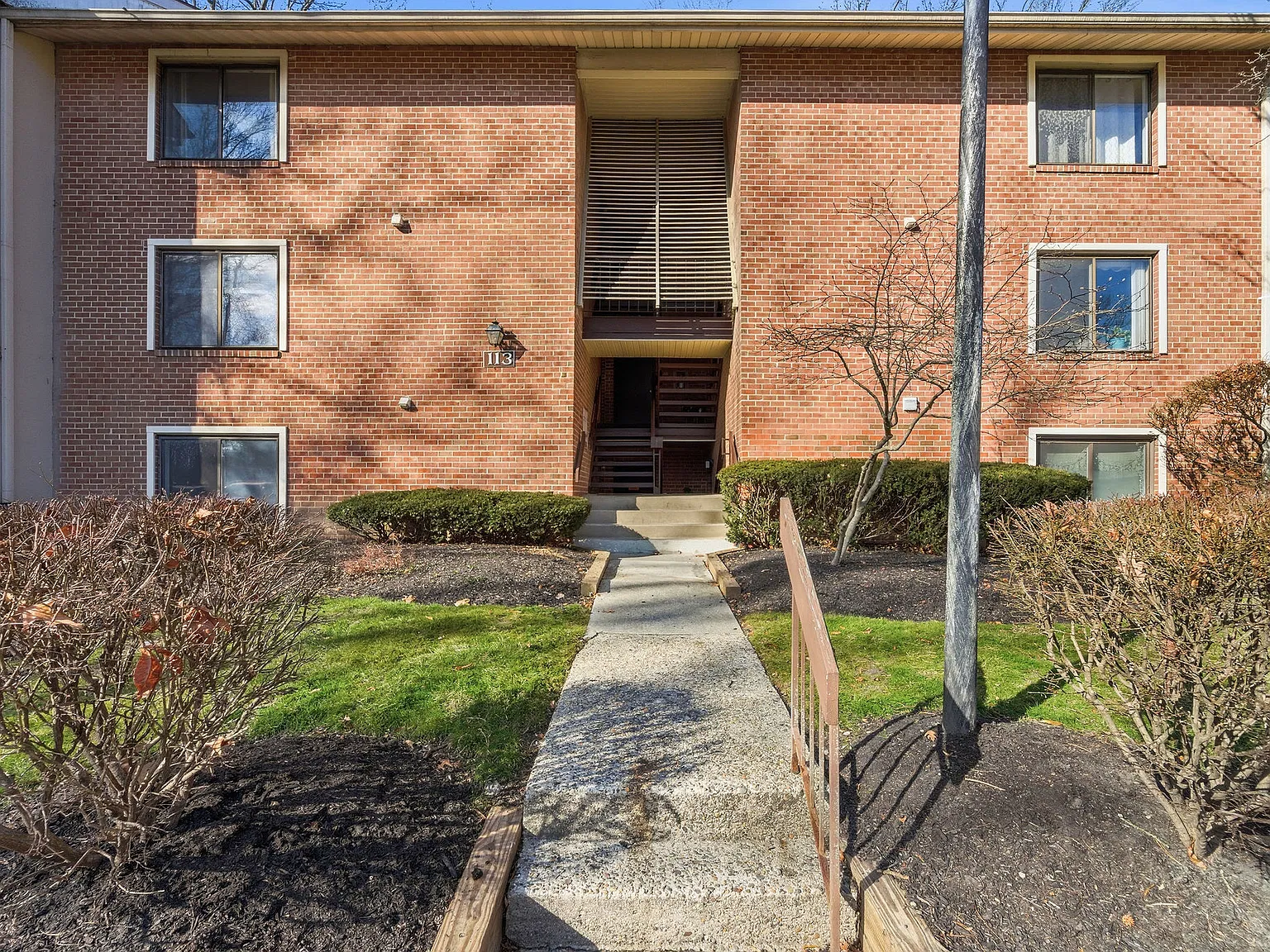 1 bed, 934 sqft, $1,950 — Photo 1