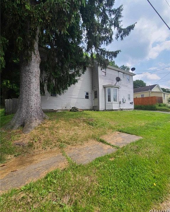 2nd image of 9 Green St