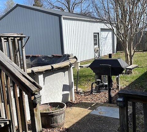 4th image of 2309 Baugh Ln