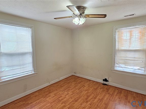 5th image of 5318 Bloomingdale Ave