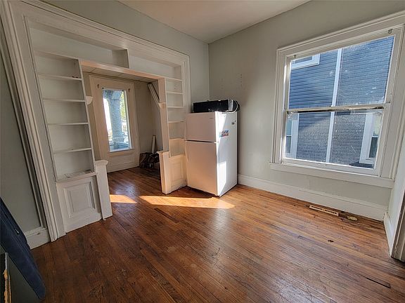 5th image of 21 Mather St