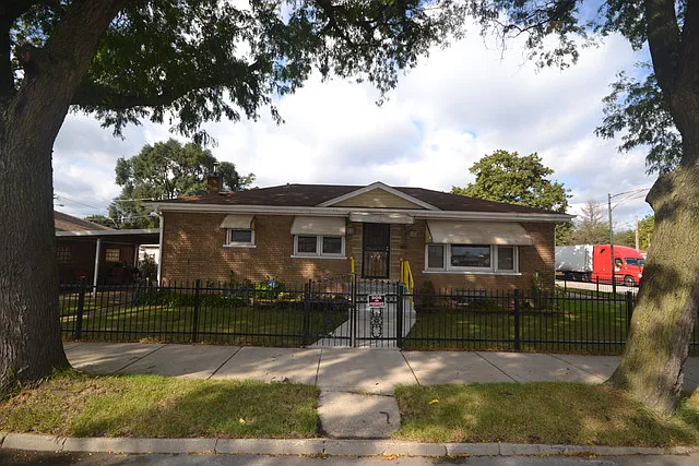 51 E 124th Pl photo 1
