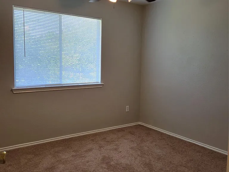 6055 Green Heather Ln — Photo 15