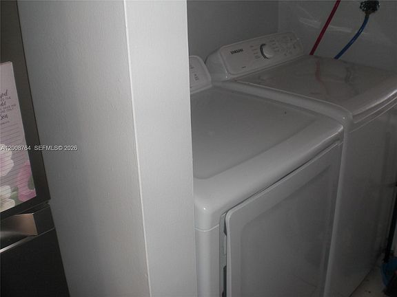 3rd image of 962 NW 79th Ter